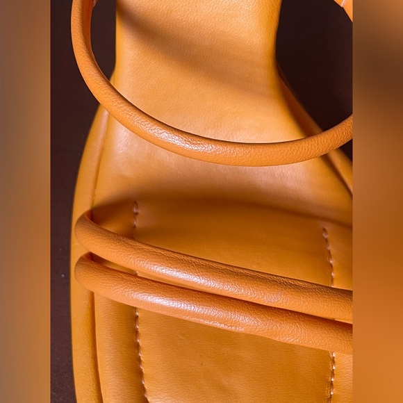 BNWT! SCHUTZ, AGATHA SANDAL, BRIGHT TANGERINE LEATHER 😻🧡🍊 - Picture 10 of 16